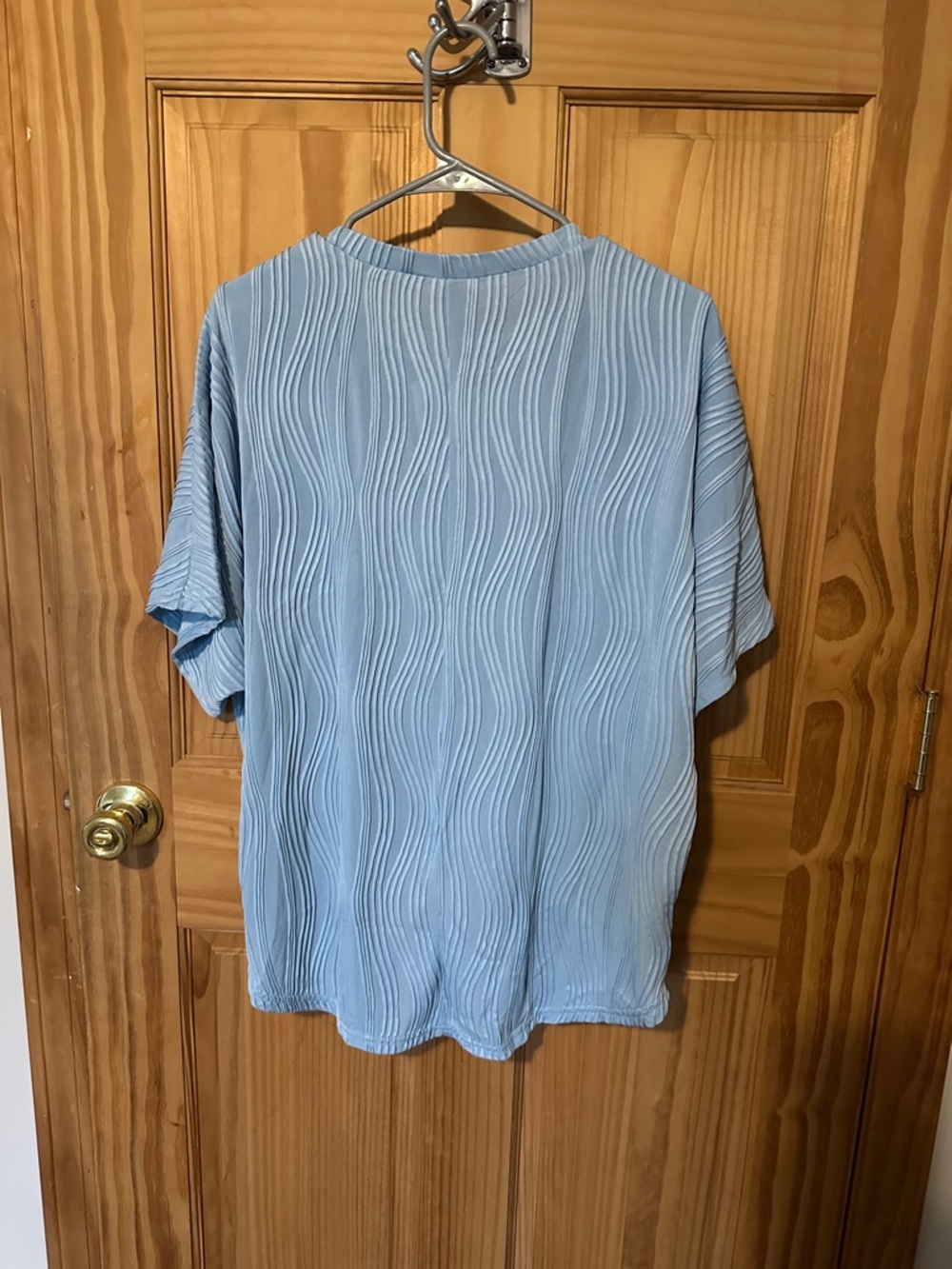 Light Blue Textured Wave-Pattern Tee - Picture 2 of 3